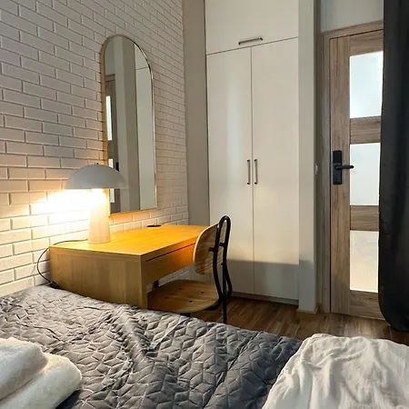 A2 - - Haven - Two Shared Bathrooms Apartment