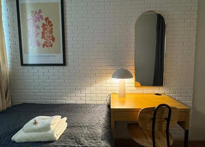 A2 - - Haven - Shared Bathrooms - Self Check-in *