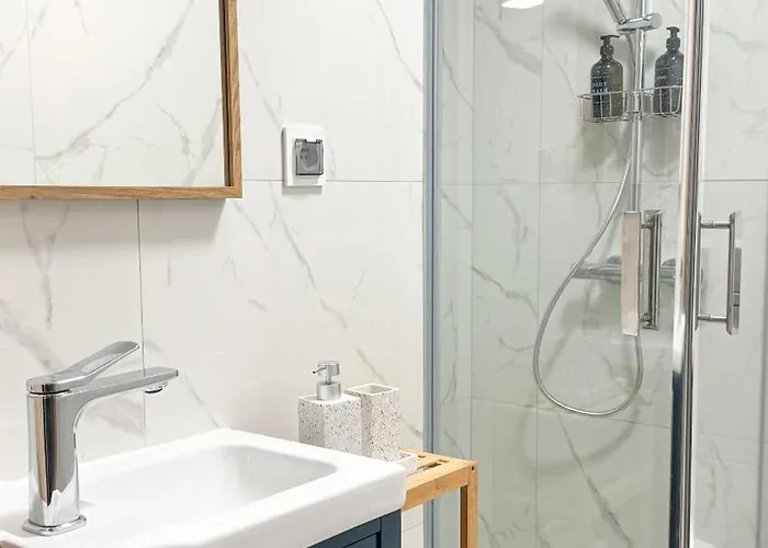 A2 - - Haven - Shared Bathrooms - Self Check-in